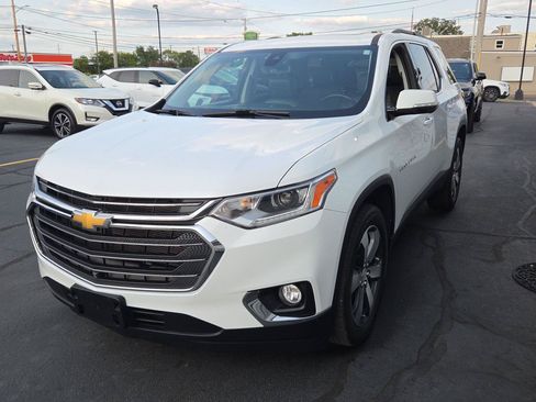 Used 2020 Chevrolet Traverse LT w/ LT Premium Package FWD image 6