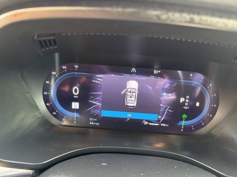 Used 2023 Volvo XC60 B5 Plus image 31