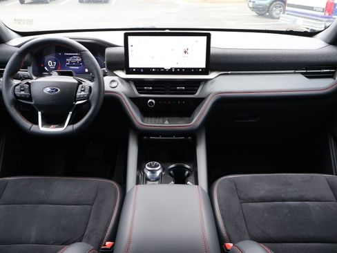 Used 2025 Ford Explorer ST image 25
