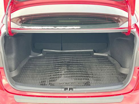 Used 2022 Toyota Corolla LE image 34