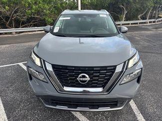 Used 2023 Nissan Rogue SL FWD video 2