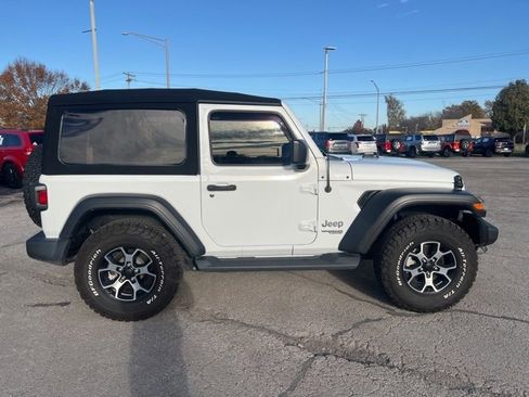 Used 2021 Jeep Wrangler Sport S image 6
