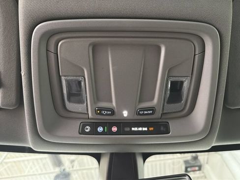 Certified 2021 Chevrolet Silverado 1500 LT AWD/4WD image 22