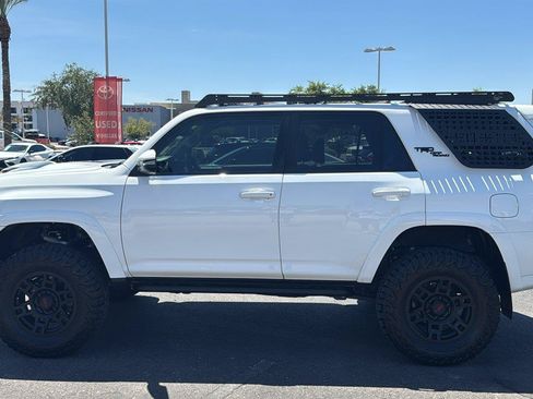 Used 2022 Toyota 4Runner TRD Off-Road Premium w/ Moonroof Package AWD/4WD image 6