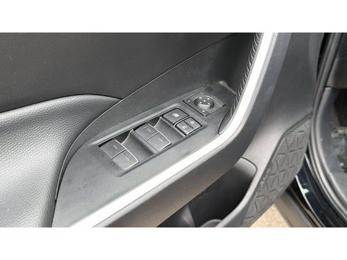 Certified 2025 Toyota RAV4 XLE FWD image 15