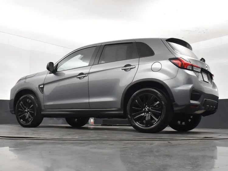 Used 2025 Mitsubishi Outlander Sport LE AWD/4WD image 12