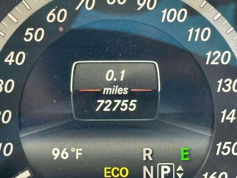 Used 2014 Mercedes-Benz E 350 4MATIC Sedan image 26