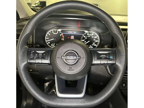 Used 2024 Nissan Rogue SV FWD image 24