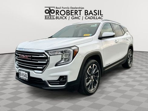 Used 2024 GMC Terrain SLT AWD/4WD image 1