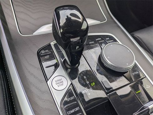 Used 2022 BMW X7 xDrive40i w/ Premium Package image 15