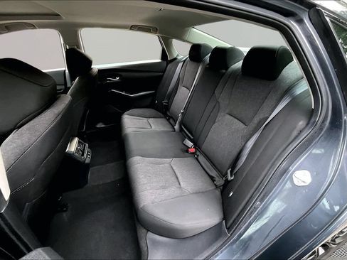 Used 2025 Honda Accord SE image 18