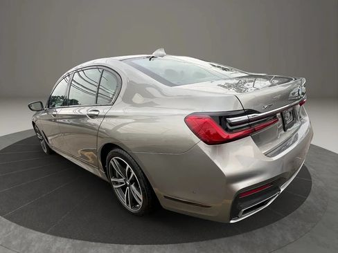 Used 2021 BMW 750i xDrive w/ Executive Package AWD/4WD image 7