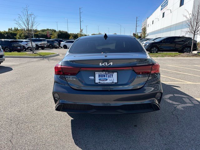 Used 2023 Kia Forte LXS w/ LXS Technology Package FWD image 4