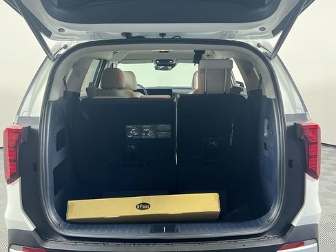 New 2026 Kia Carnival EX image 35