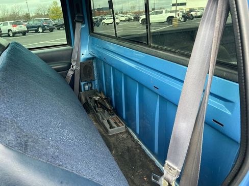 Used 1996 Chevrolet Silverado 1500 W/T image 9