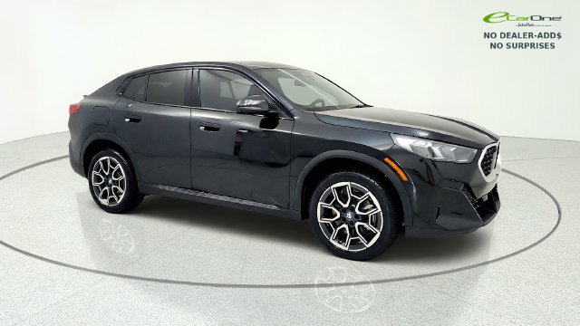 Used 2026 BMW X2 xDrive28i AWD/4WD image 1