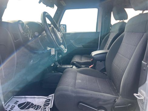 Used 2012 Jeep Wrangler Sport image 9