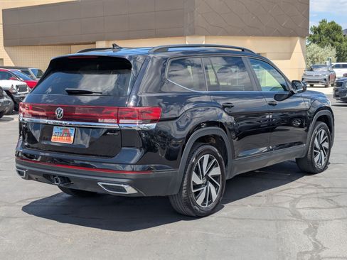 Used 2026 Volkswagen Atlas SE AWD/4WD image 3