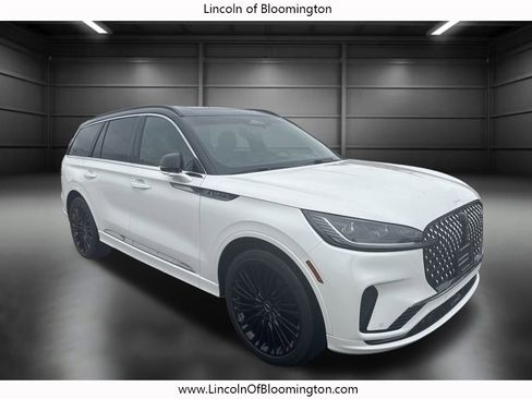 Certified 2025 Lincoln Aviator Black Label image 10