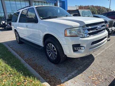 Used 2016 Ford Expedition EL XLT w/ Equipment Group 202A image 4