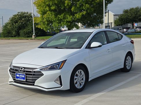Used 2020 Hyundai Elantra SE w/ Cargo Package (C1) FWD image 8