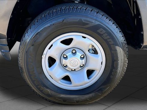 Used 2023 Toyota Tacoma SR AWD/4WD image 10