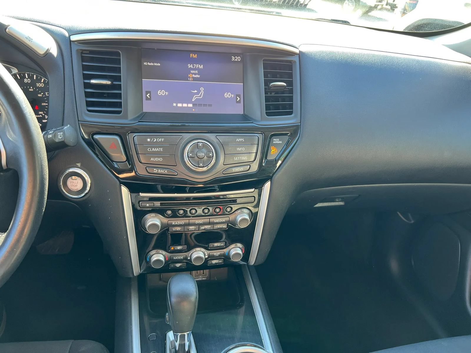 Used 2019 Nissan Pathfinder SV FWD image 18