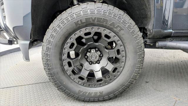 Used 2017 GMC Canyon 2WD Crew Cab w/ Convenience Package image 29