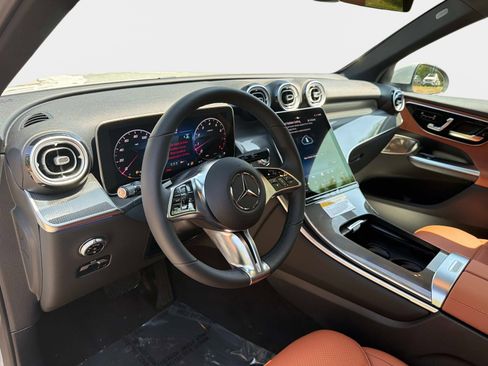 New 2026 Mercedes-Benz GLC 300 image 17