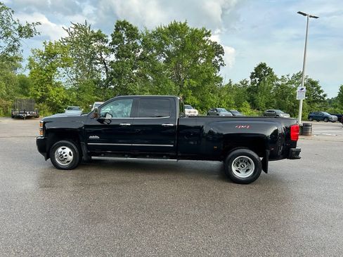 Used 2019 Chevrolet Silverado 3500 High Country w/ Duramax Plus Package AWD/4WD image 7