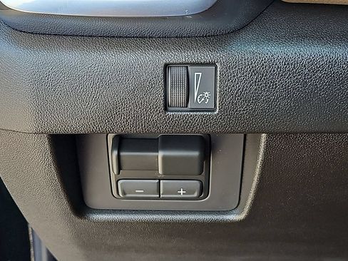 Used 2026 GMC Canyon Denali w/ LPO, Black Badging Package AWD/4WD image 23