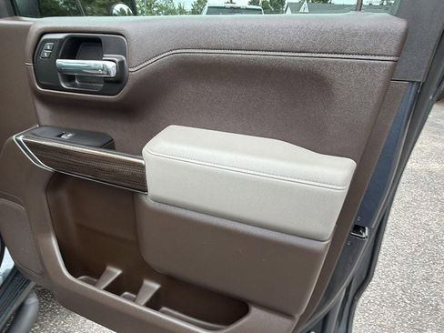 Used 2022 Chevrolet Silverado 1500 RST AWD/4WD image 15