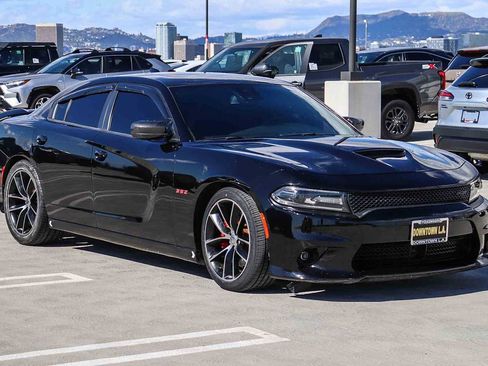 Used 2017 Dodge Charger R/T Scat Pack w/ Technology Group image 3