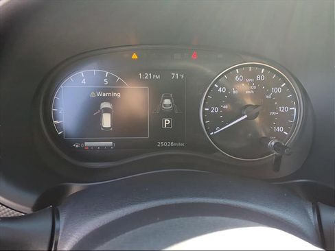 Used 2024 Nissan Kicks SV image 21