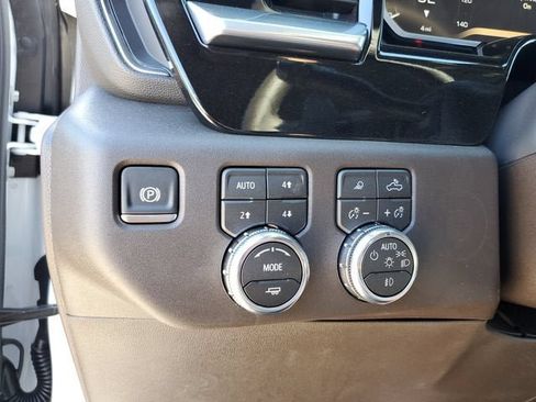 New 2026 GMC Sierra 1500 SLT w/ SLT Premium Plus Package AWD/4WD image 32