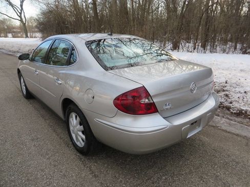 Used 2006 Buick LaCrosse CX image 3