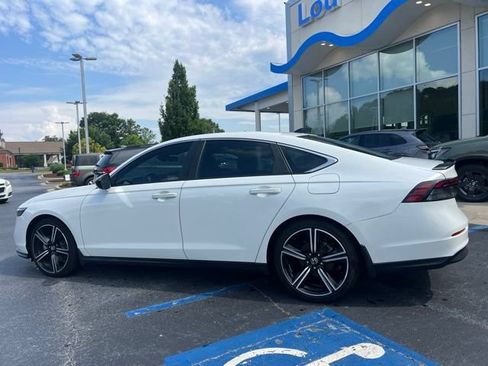 Used 2023 Honda Accord Sport image 11