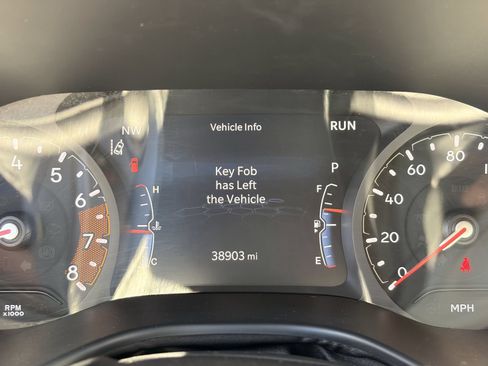 Used 2025 Jeep Compass Limited AWD/4WD image 30