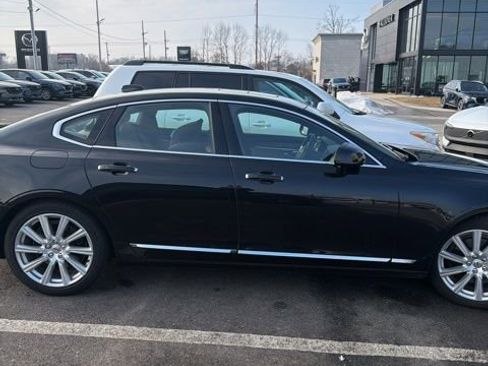 Used 2017 Volvo S90 T6 Inscription w/ Vision Package image 3