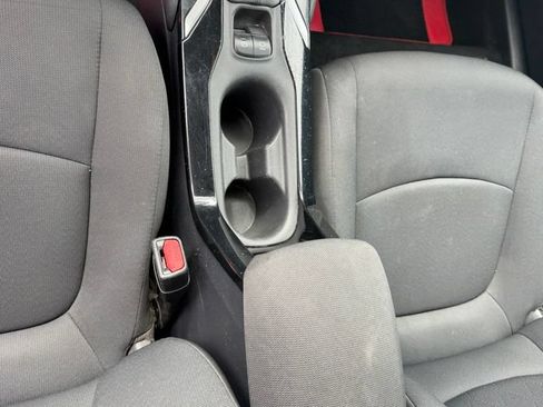 Used 2022 Toyota Corolla LE FWD image 17