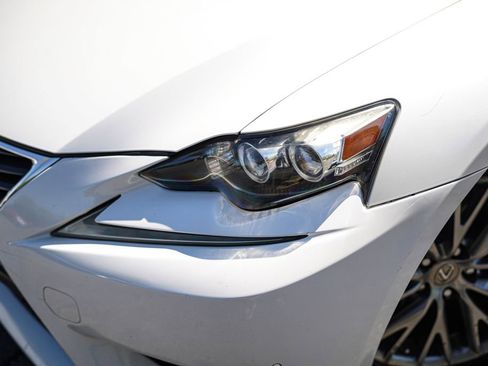 Used 2016 Lexus IS 200t w/ Premium Package image 4