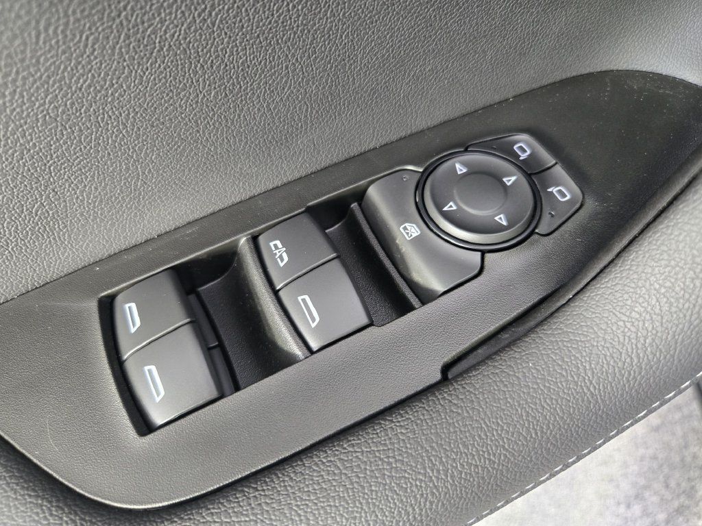 New 2026 Chevrolet Blazer LT w/ LPO, Black Grille Bar Package FWD image 25