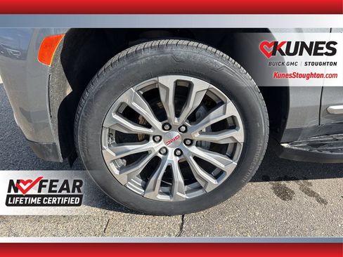 Used 2023 GMC Yukon XL Denali AWD/4WD image 16