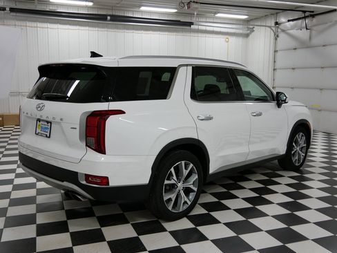 Used 2021 Hyundai Palisade SEL w/ Premium Package image 3