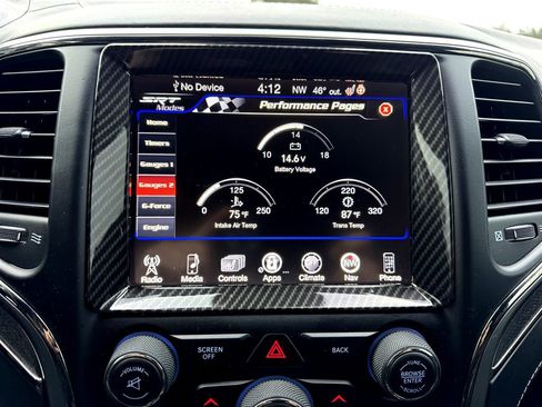 Used 2017 Jeep Grand Cherokee SRT image 17