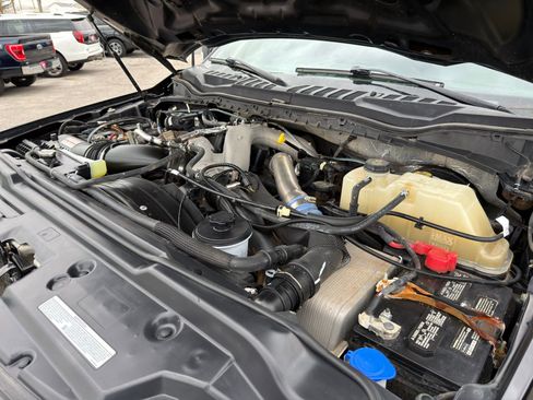 Used 2022 Ford F350 XLT w/ Black Appearance Package image 38