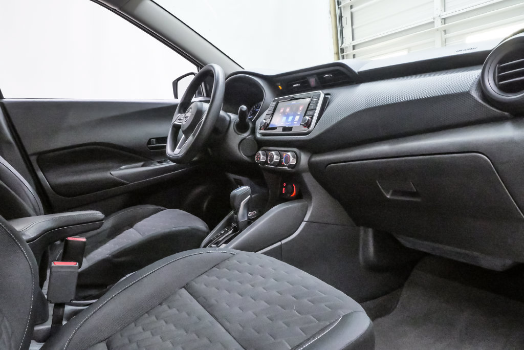 Used 2022 Nissan Kicks S FWD image 12