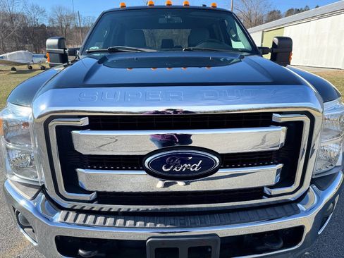 Used 2016 Ford F250 XLT w/ XLT Value Package image 3