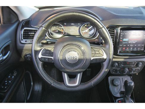 Used 2018 Jeep Compass Limited w/ Navigation Group image 21