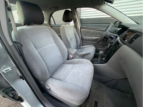 Used 2005 Toyota Corolla CE image 4